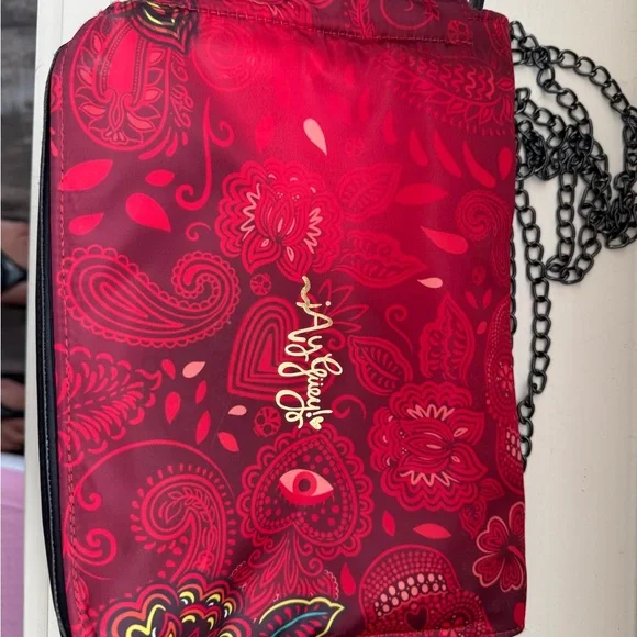 Vibrant Red and Black Skull Design Clutch - Picture 2 of 3